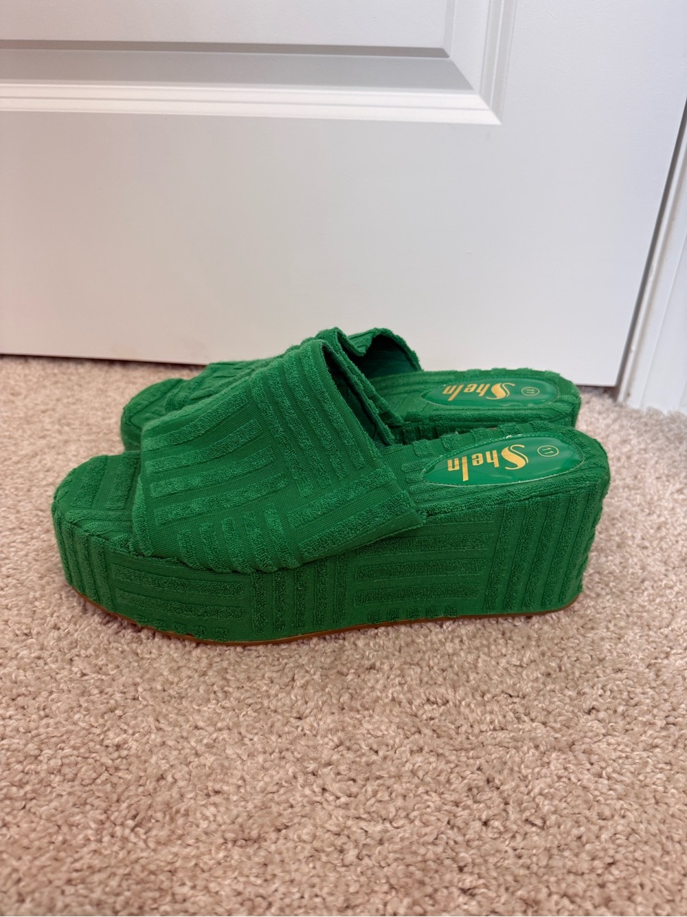 Textured Platform Sandals - Picture 3 of 6
